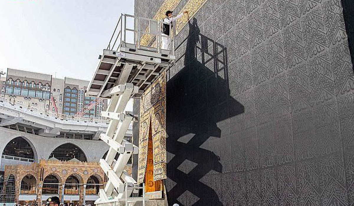 Periodic maintenance work carried out on Kaaba ahead of Ramadan